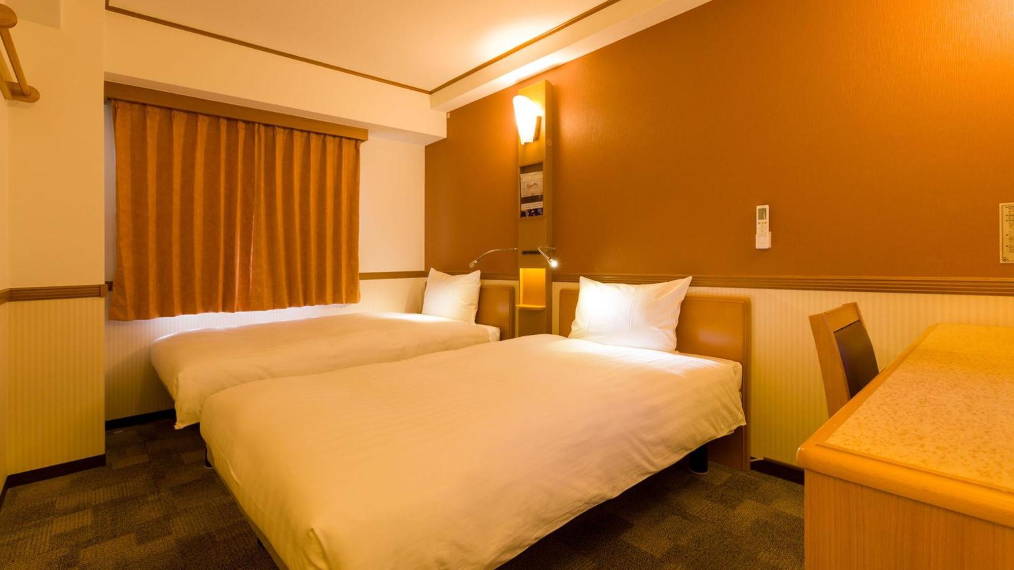 Toyoko Inn Takamatsu Hyogomachi Стая снимка